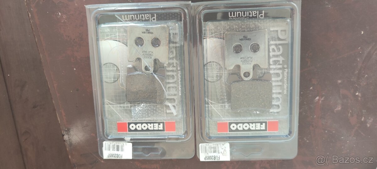 Suzuki Burgman AN 400 brzdové destičky - 2