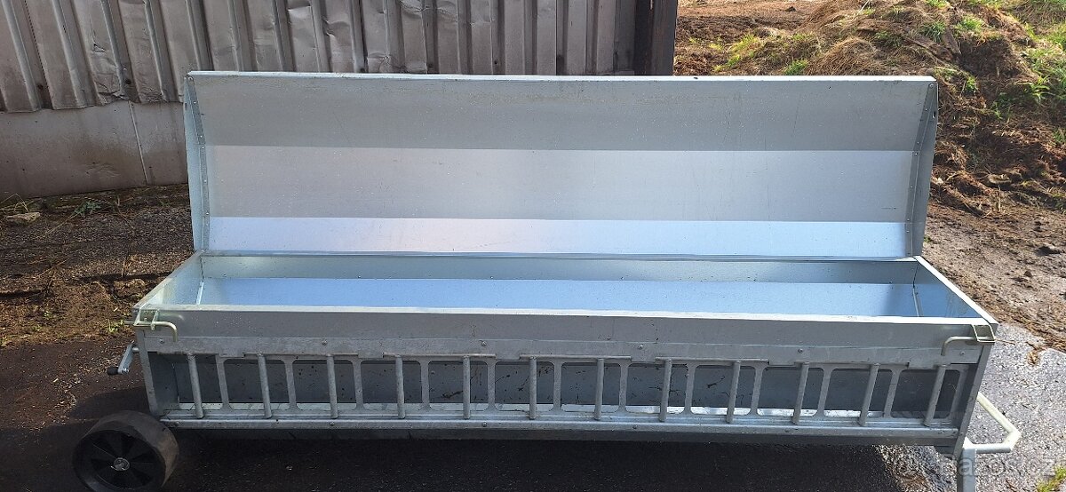 Příkrmiště pro jehňata - 2