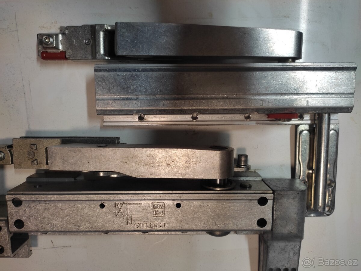 Kování na posuvné dveře - 2