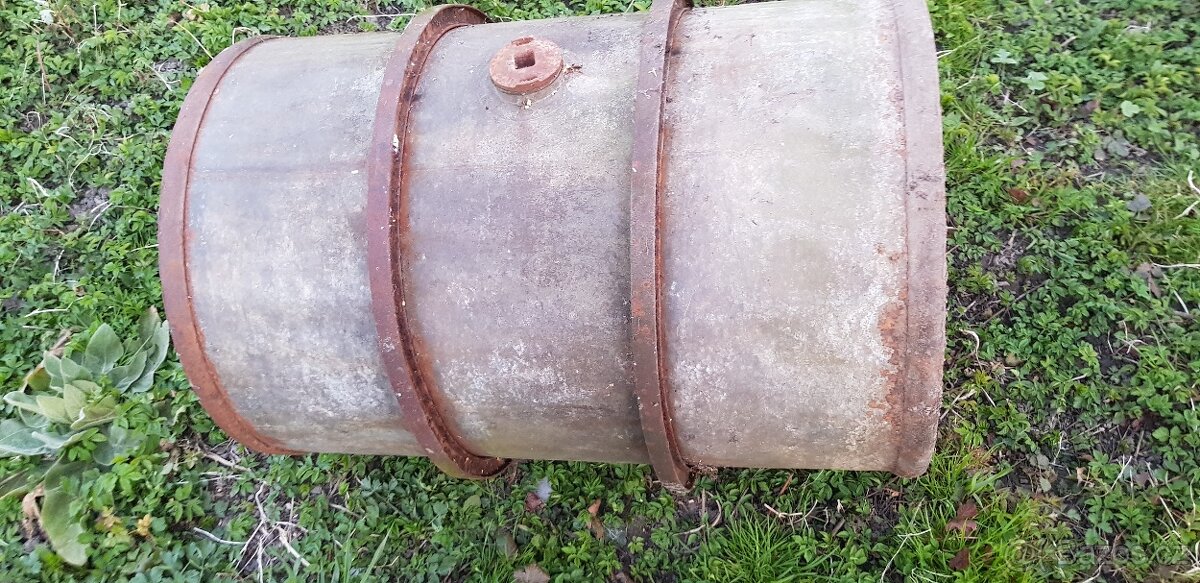 Sud s obručí 200l - 2
