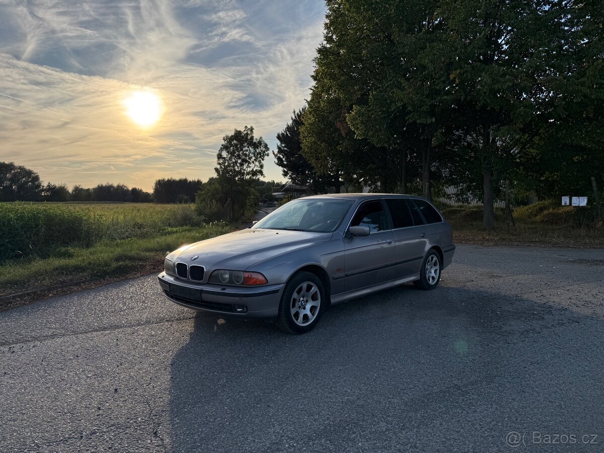 BMW 525 TDS E39 Touring, manuál - 2