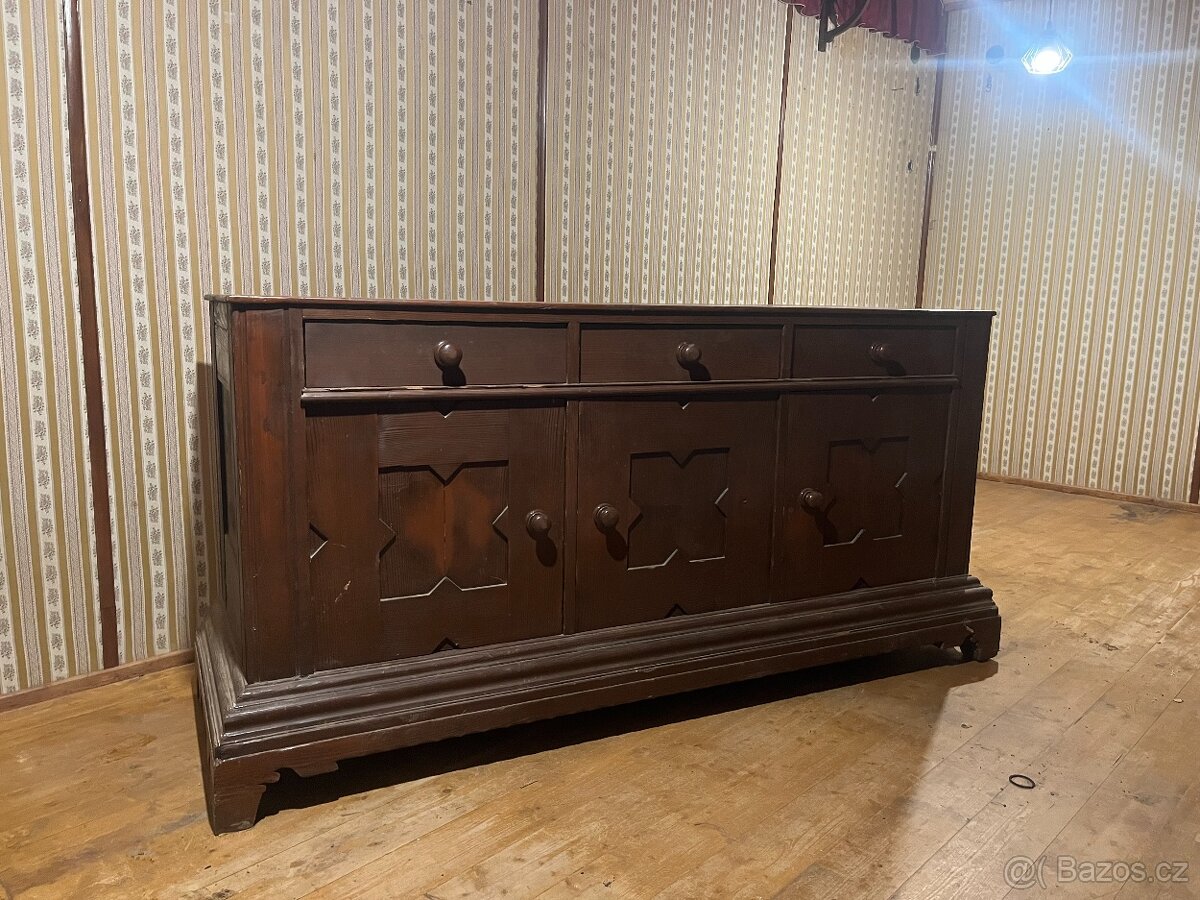 komoda a skříňka z masivu - 2