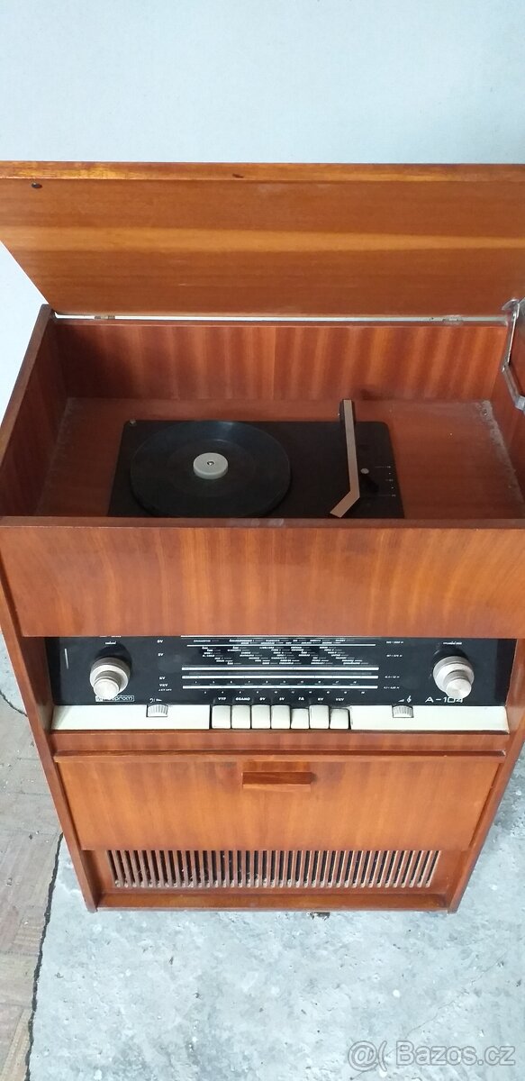 Prodám hrací skříň - 2