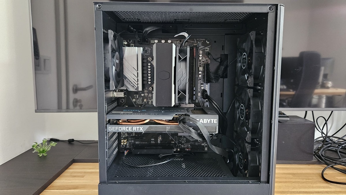 Výkonný zánovní herní/pracovní PC – i5 11400F, RTX 3060 Ti - 2