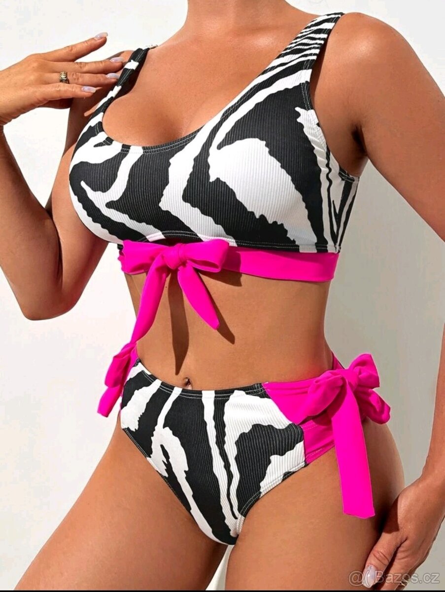 Dámské černobílé plavky s růžovým vázáním - 2