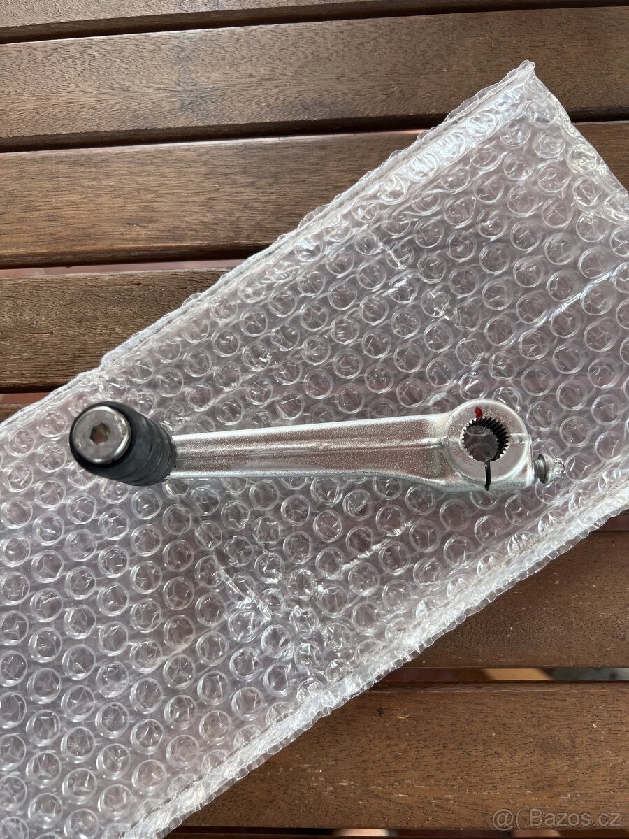 BMW R 1200GS řadicí páka - 2