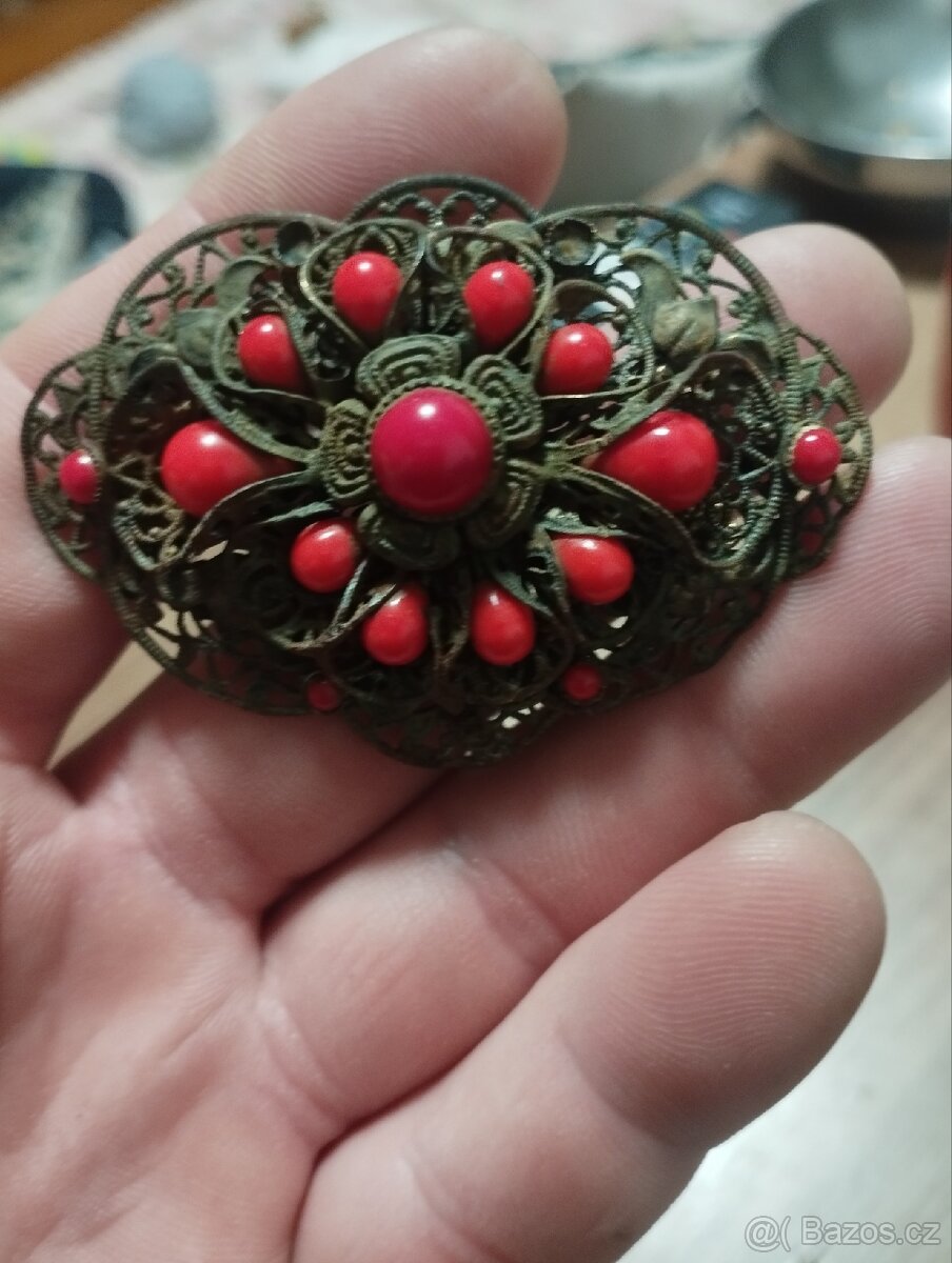 Stará pozlacená brož - 2