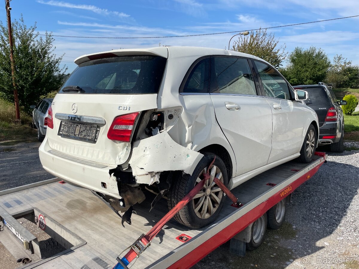 Mercedes-Benz w246 B180 cdi 80kw náhradní díly - 2