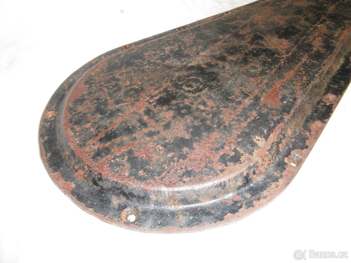 auto moto kryt motoru na veterána - 2