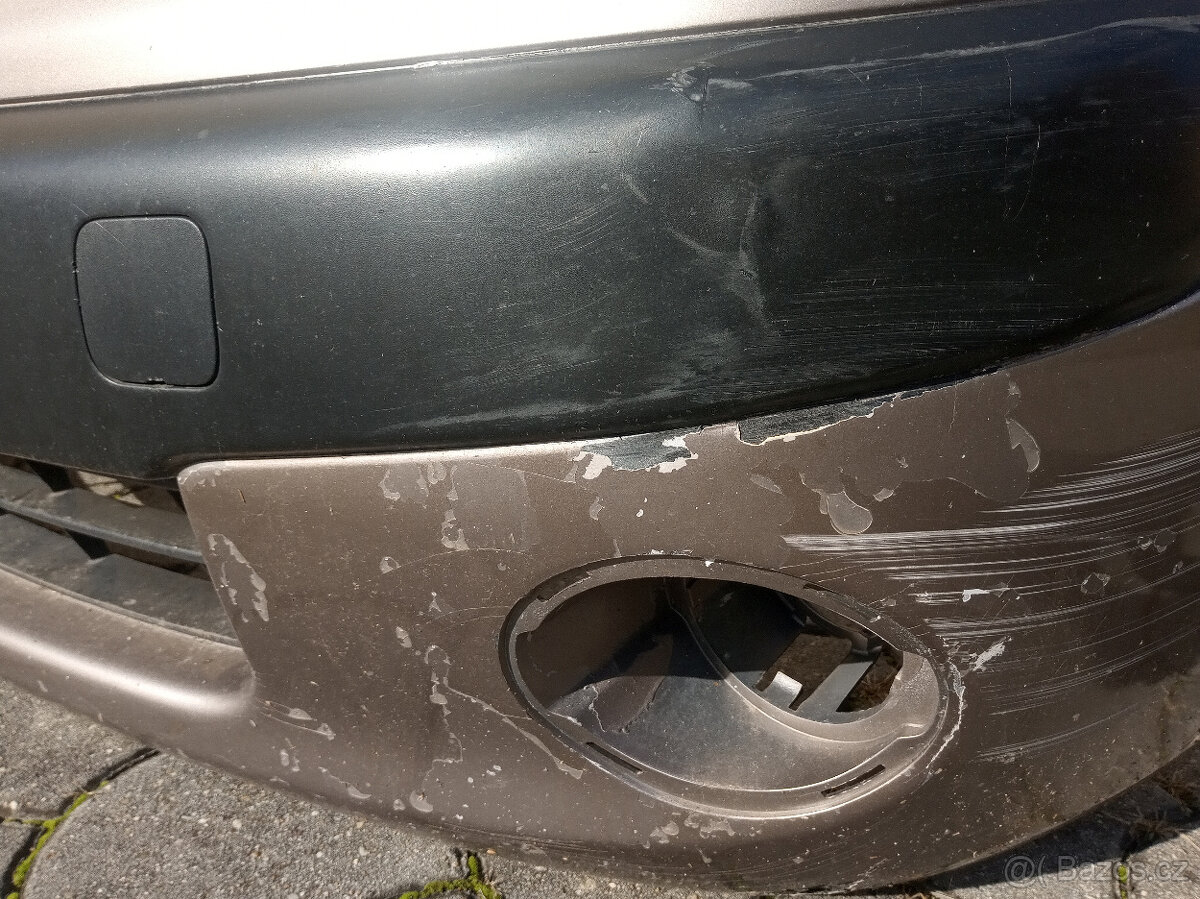 přední nárazník Nissan Note E11 - 2