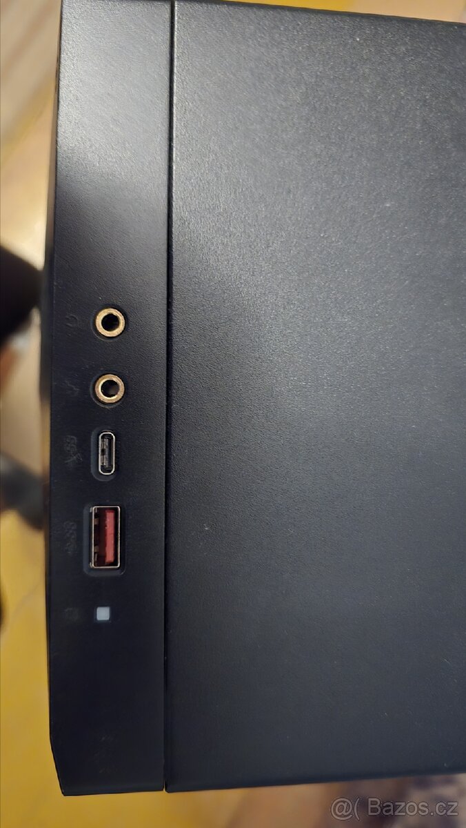 Skříň MSI + 500 w zdroj - 2