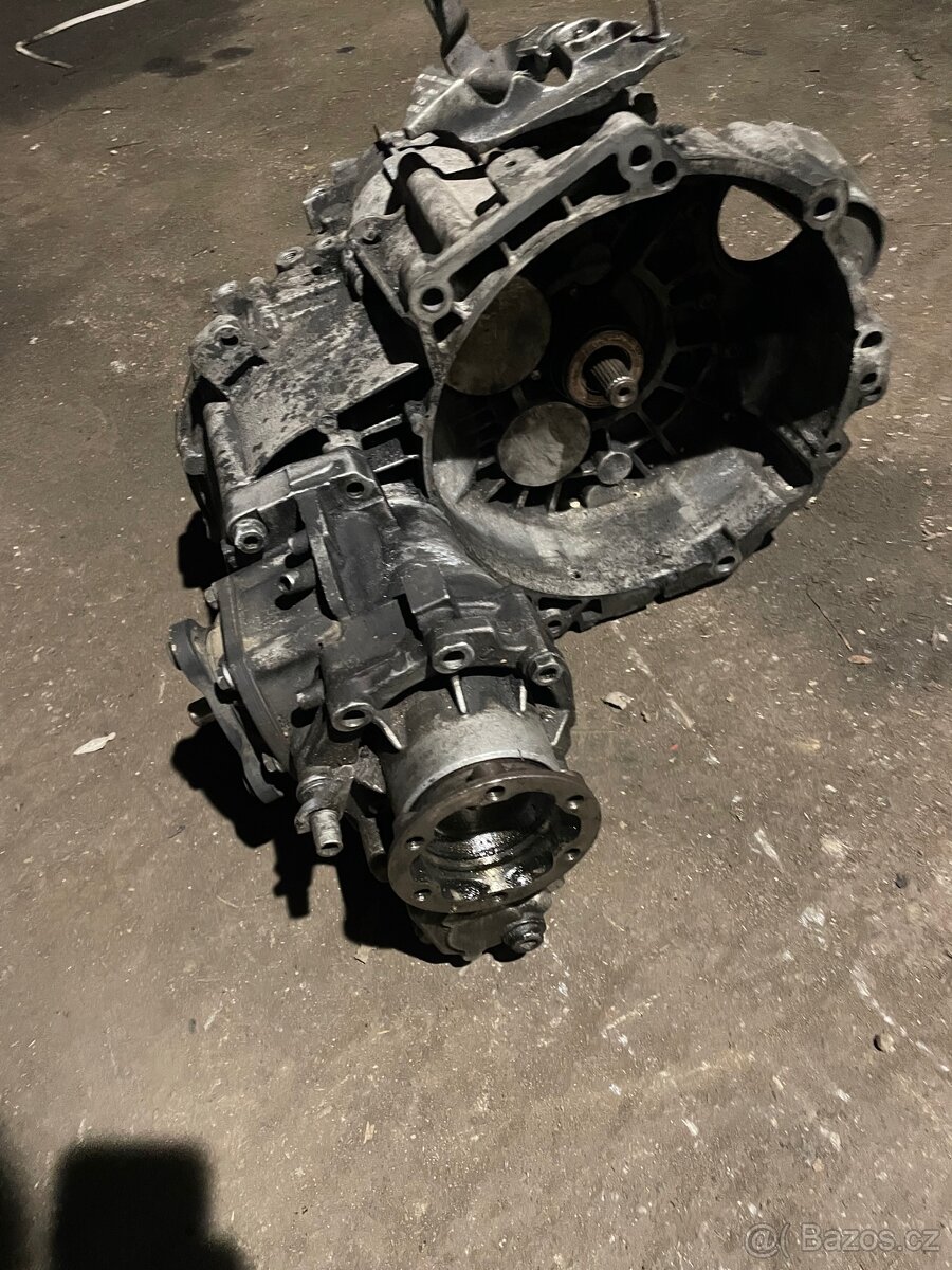 Prodám převodovku 4x4 6q - 2