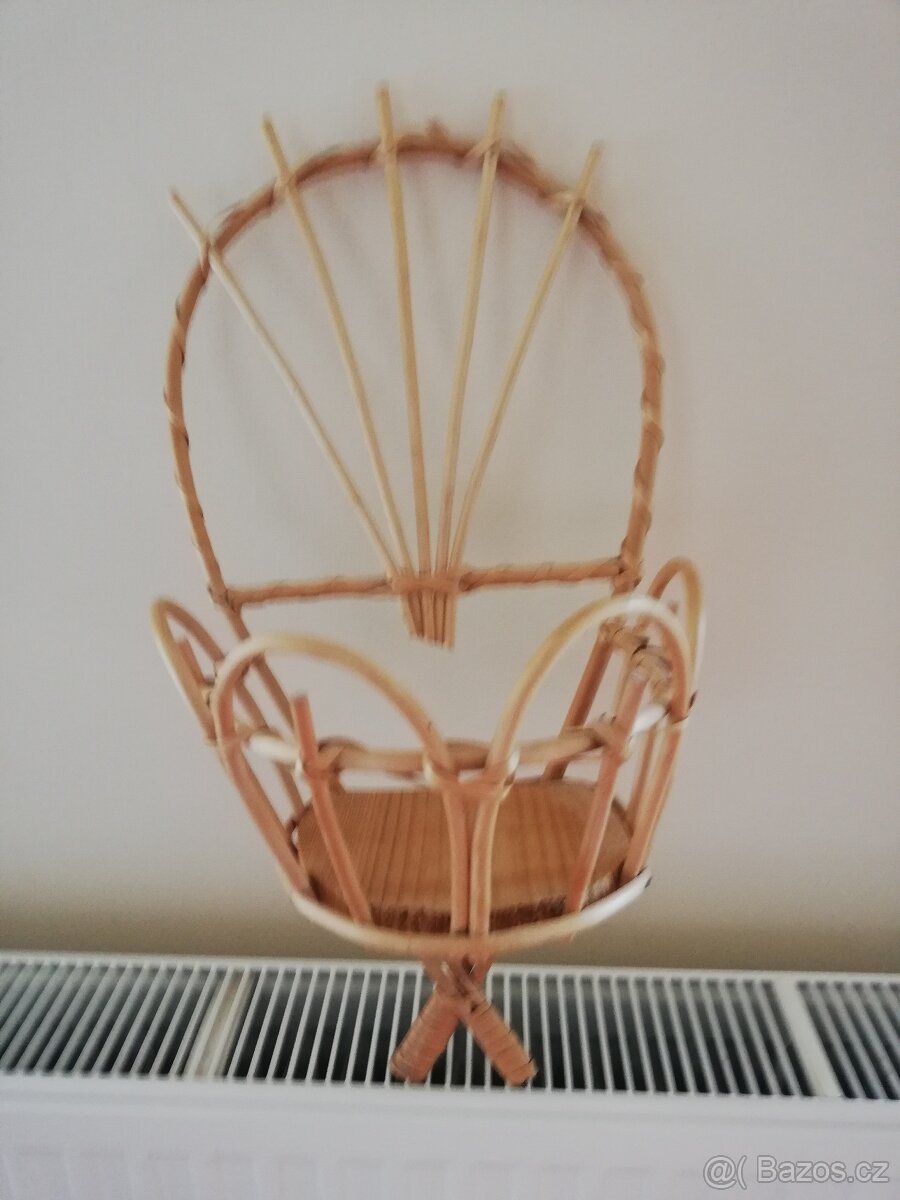 Závěsný proutěný košík - 2