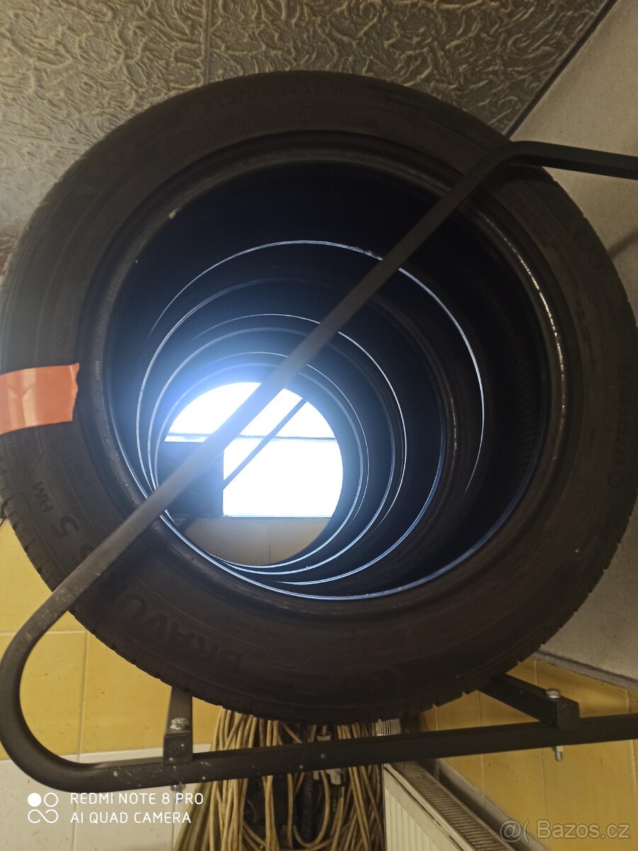 Letní pneu 215/55R17 - 2