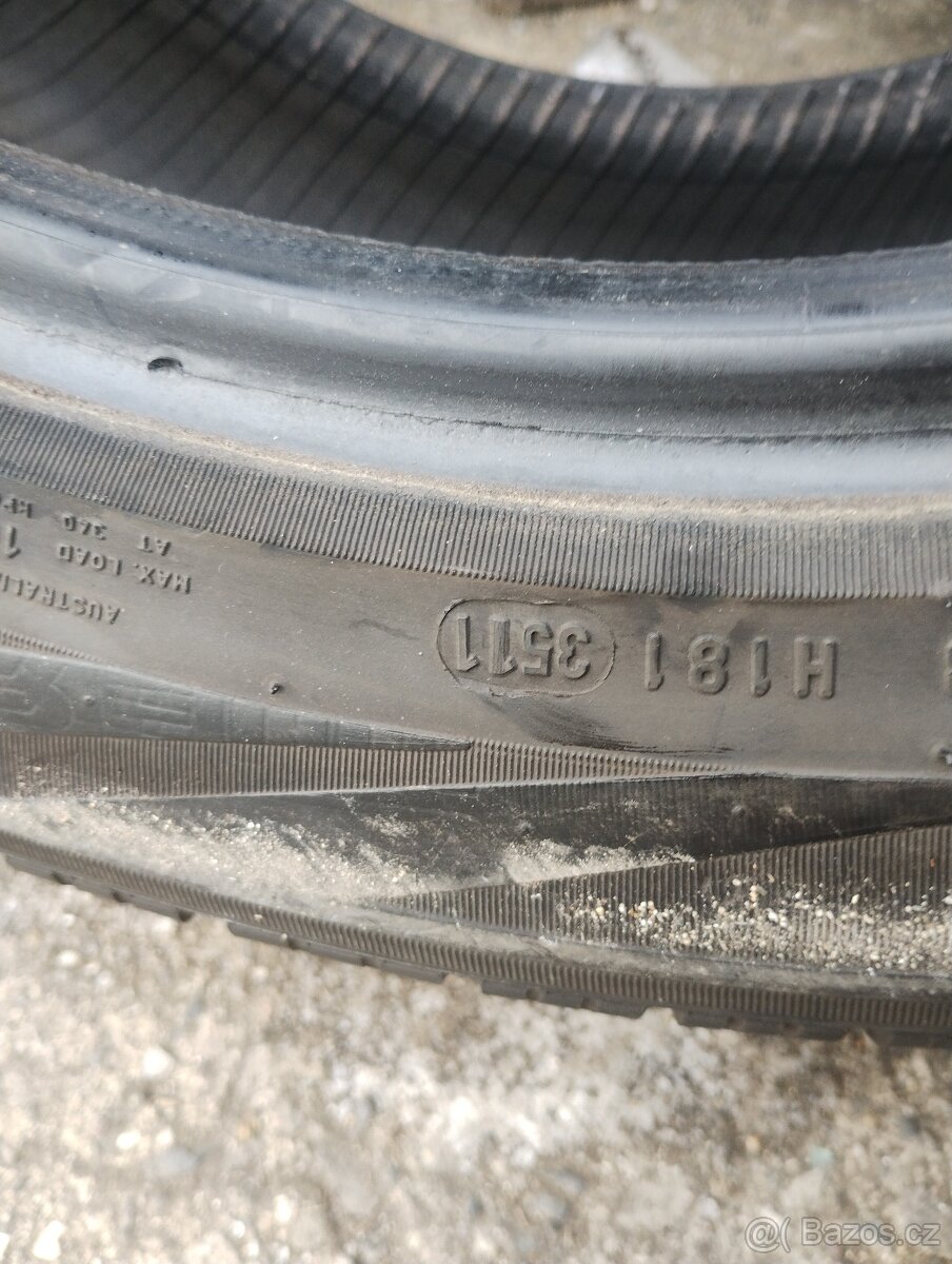 pneu 275/45R19 - 2