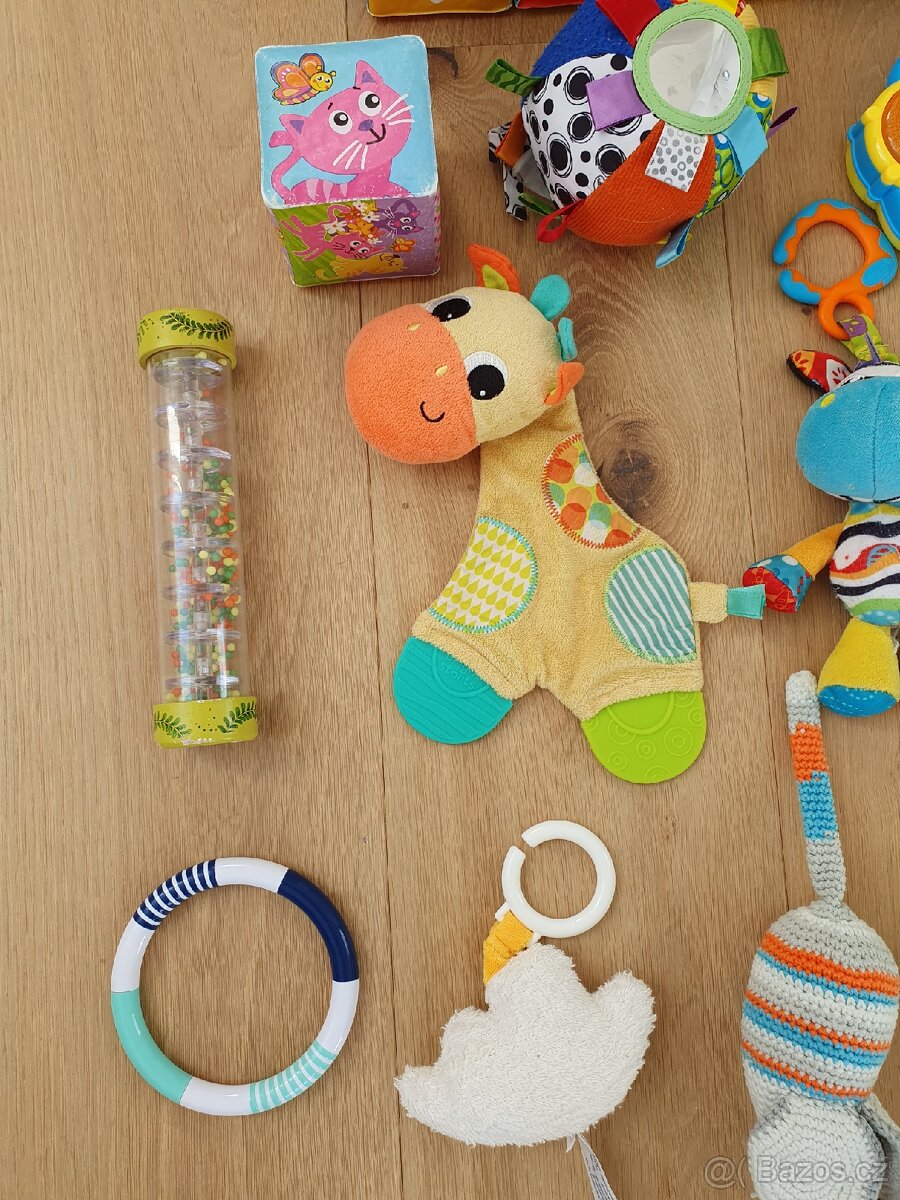 Hračky pro miminko 0–12 měsíců - 2
