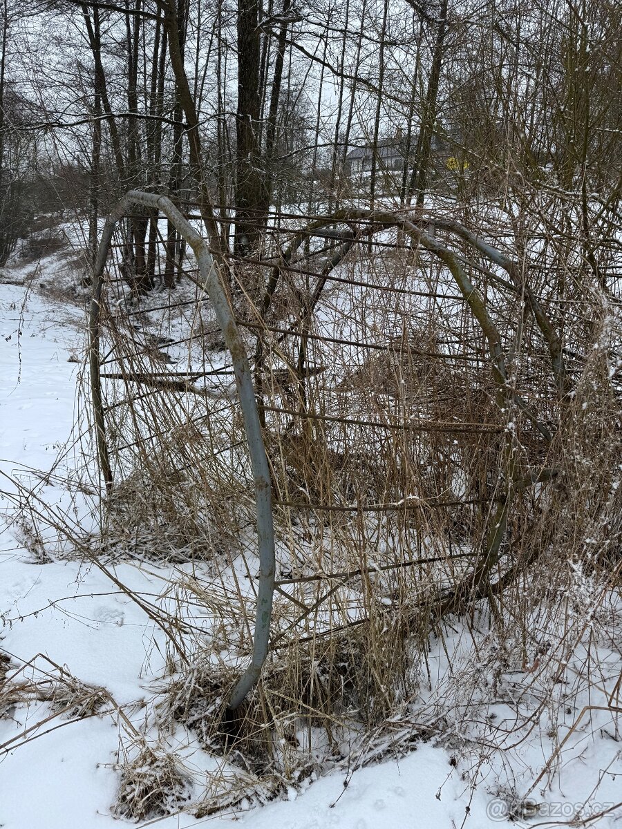 Kruhové přikrmiště - 2