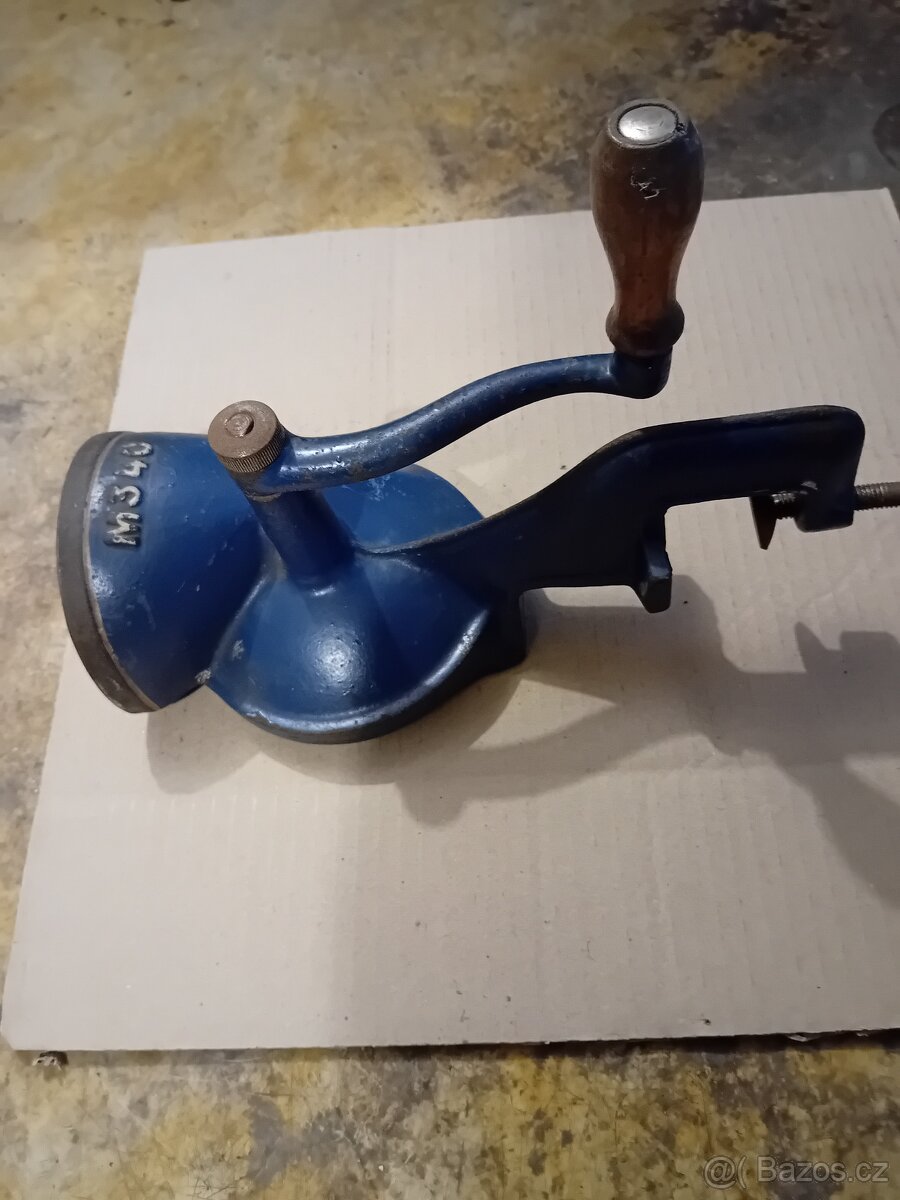 Mlýnek-struhadlo - 2