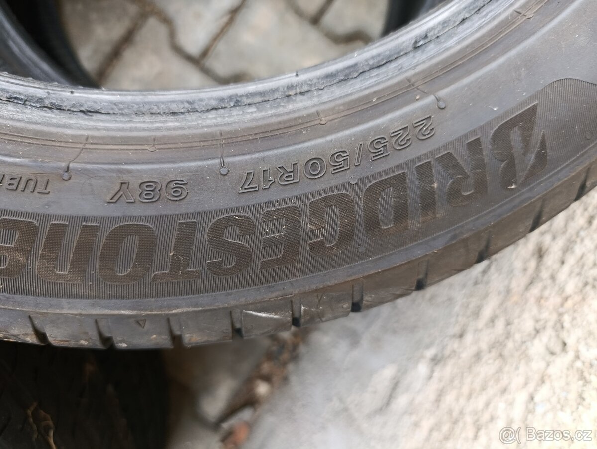 Letní pneu 225/50 R17 98Y - 2