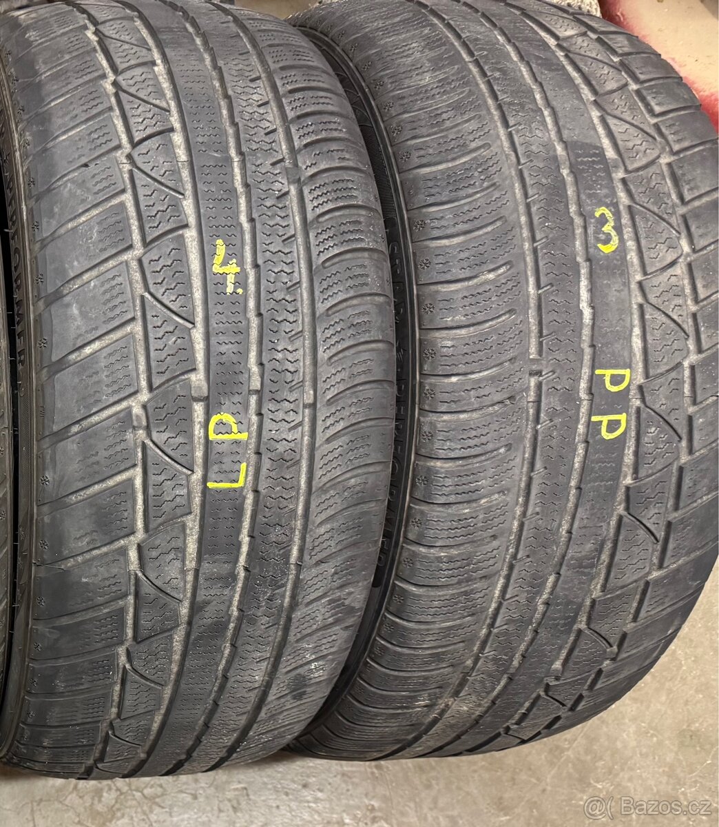pneu 245/40 R19 - 2