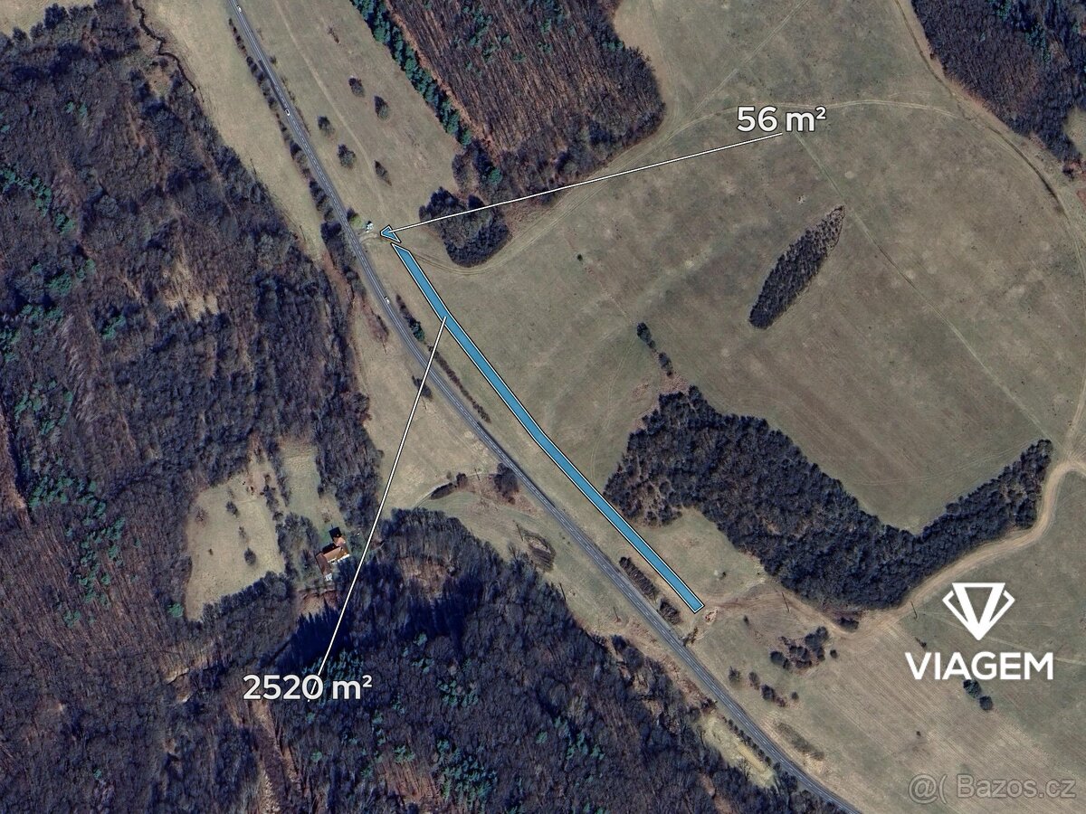 Pole 2 576 m² - 2