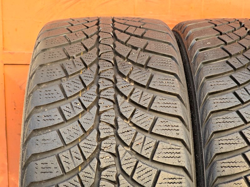 Zimní Kumho 225/40/18XL - 2