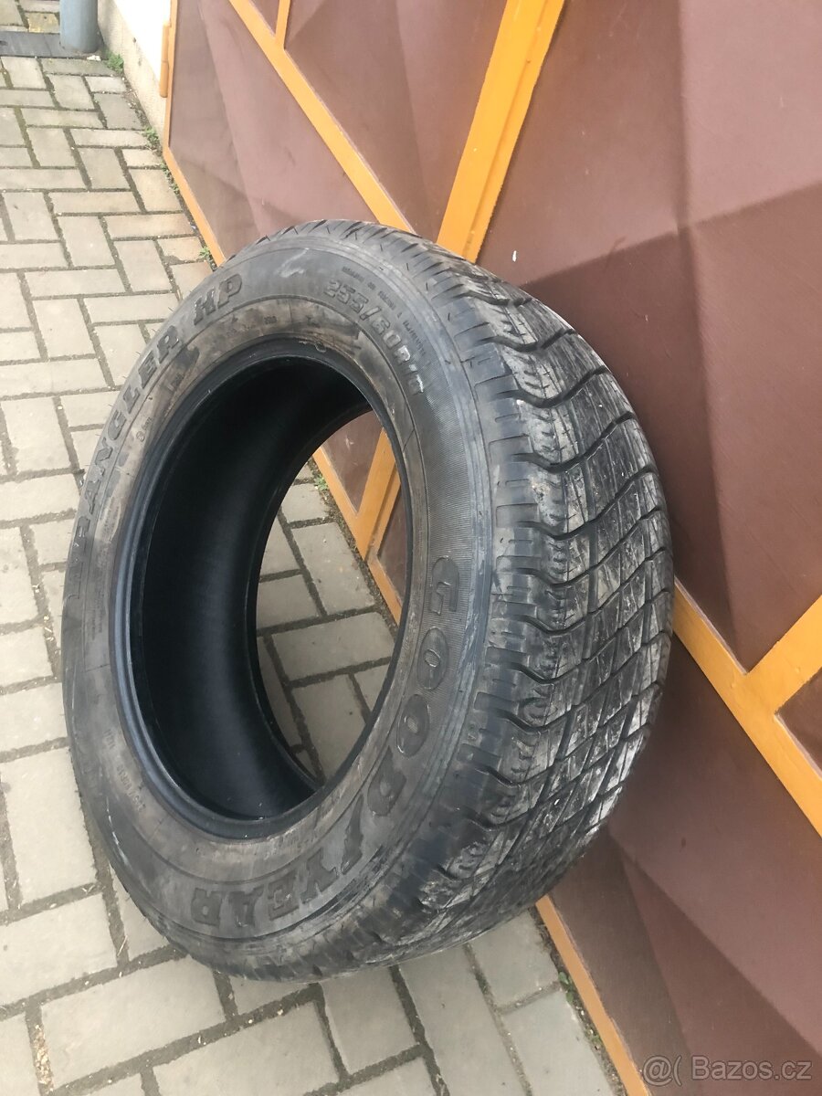 1ks pneu 255/60/18 Goodyear M+S - č.95