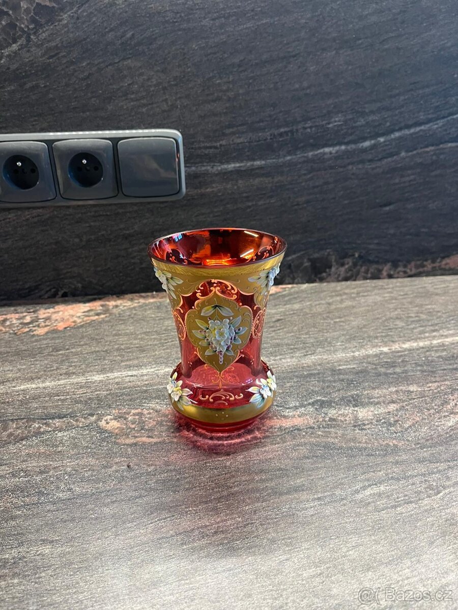 Červená skleněná váza asi Egermann - 2