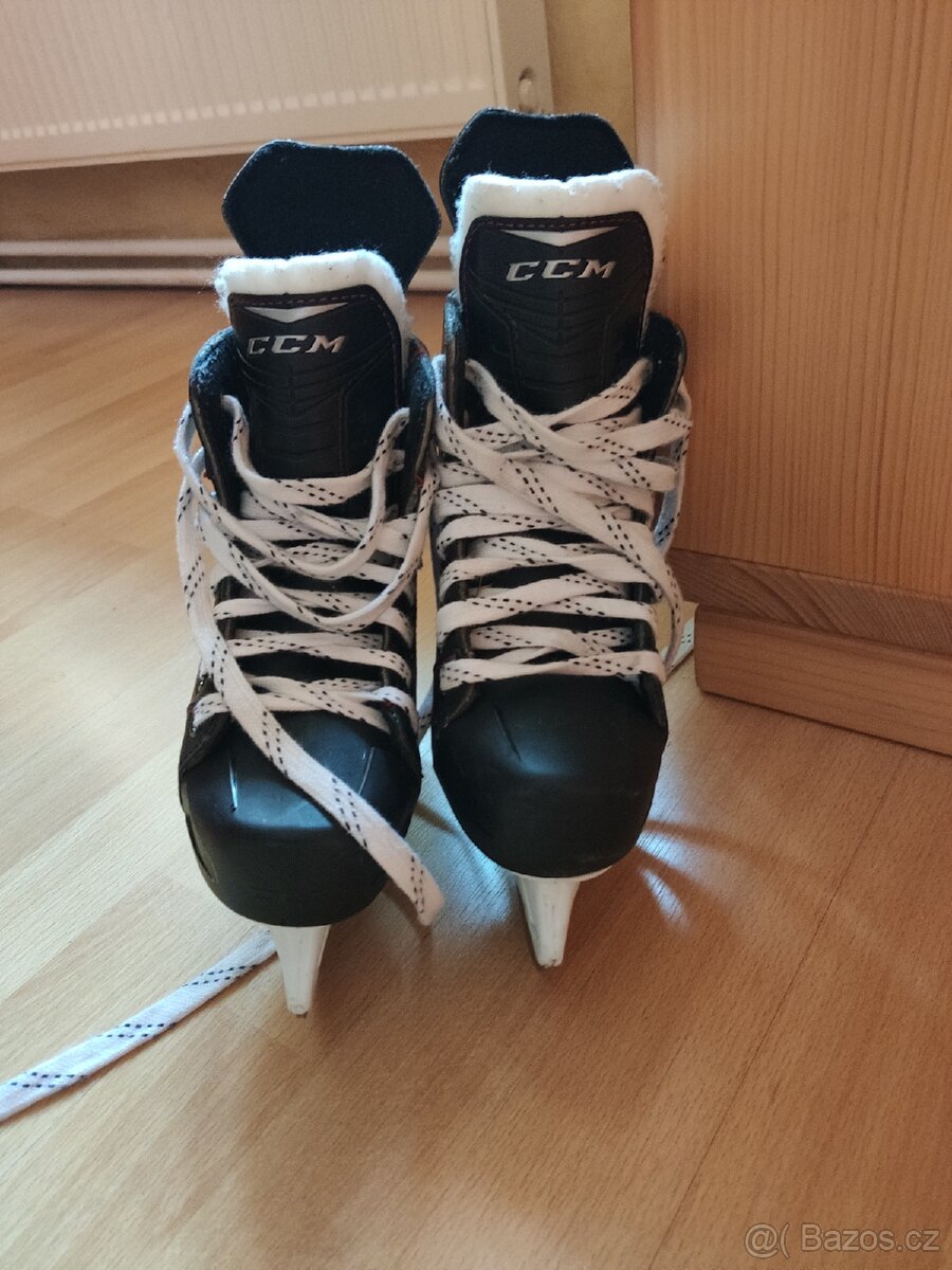 Dětské brusle CCM JS250 YTH D, velikost 32 - 2