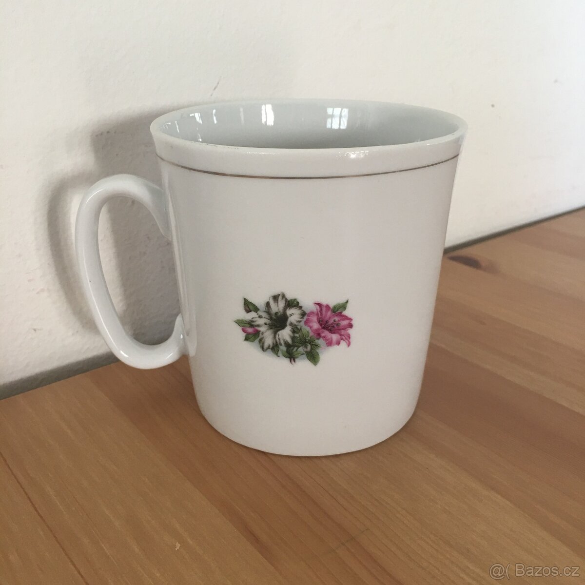 Velky hrnek s kvetinami - 2