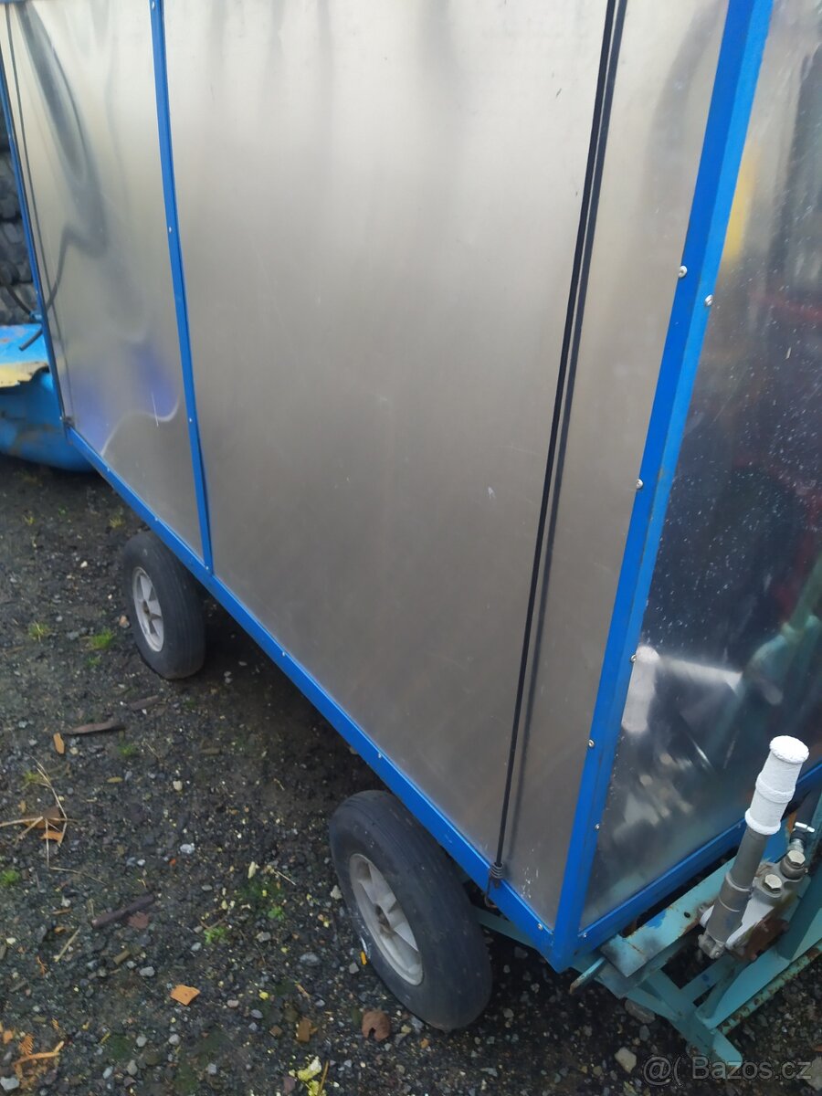 Vozík na listi sklápěcí dozadu - 2