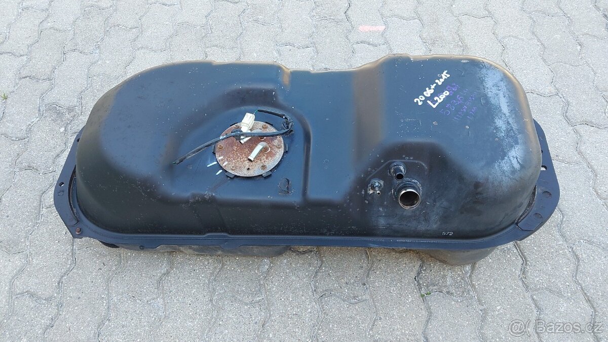 Mitsubishi L200 DiD – Nádrž paliva - 2