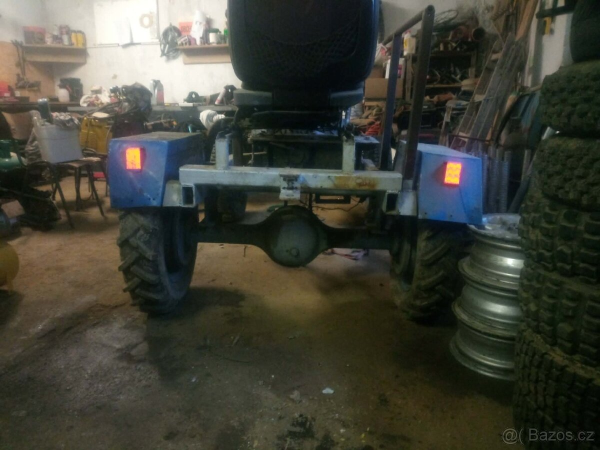 Traktůrek domácí vyroby - 2