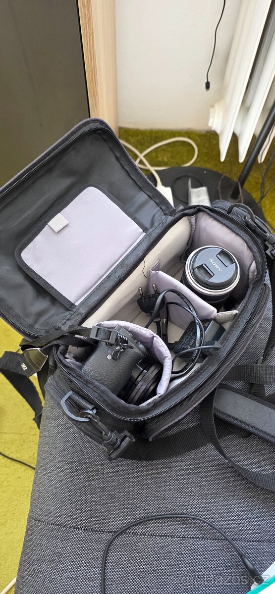 fotoaparát s příslušenstvím - 2