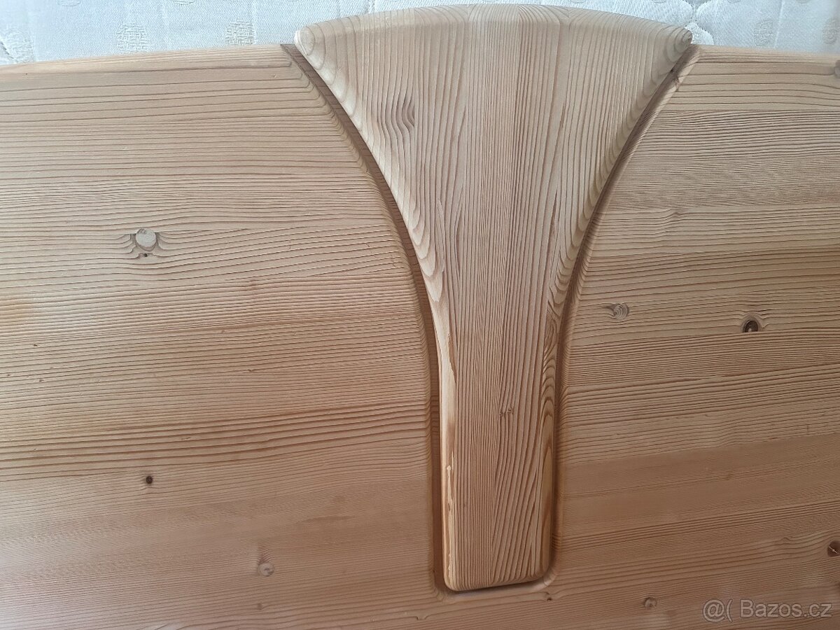 Celodřevěná postel 180x190se stolky - 2