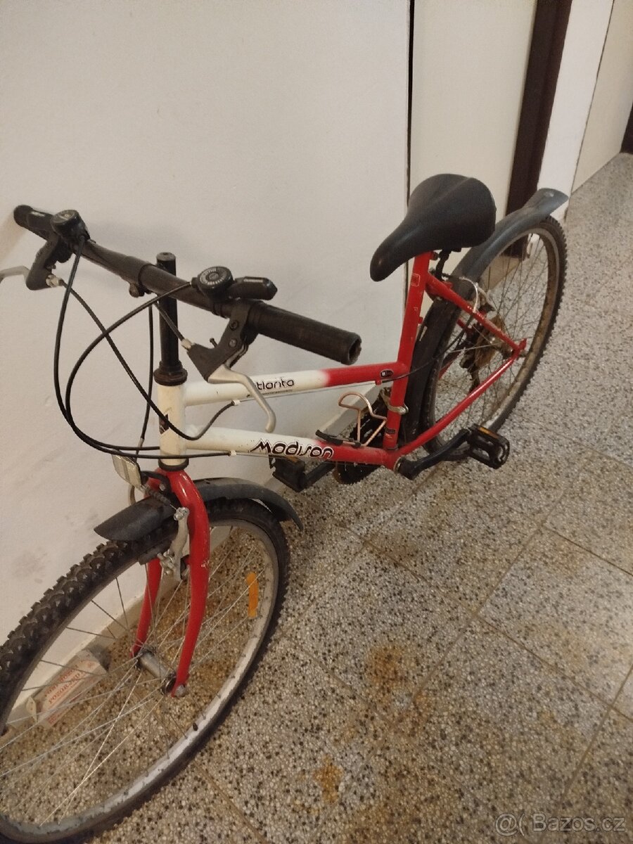 Dívčí kolo vel 18 - 2