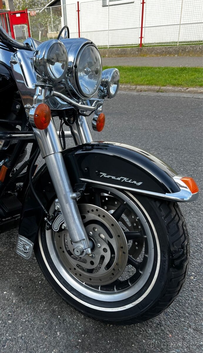 Harley - Davidson, černý Road King 88´ inch. - 2