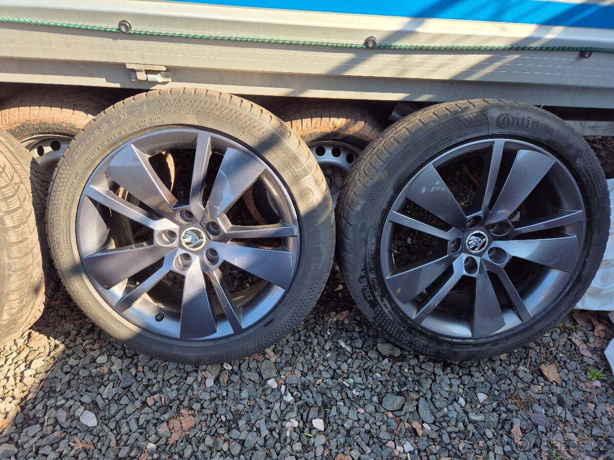 Kola Škoda superb 3, r18 - 2