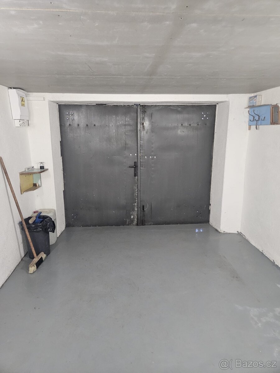 GARÁŽ CHEB - 2