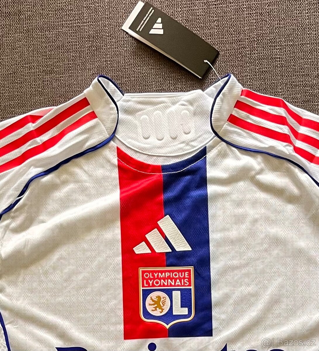 Dres Adama Karabce sezóna 2025/26 - 2