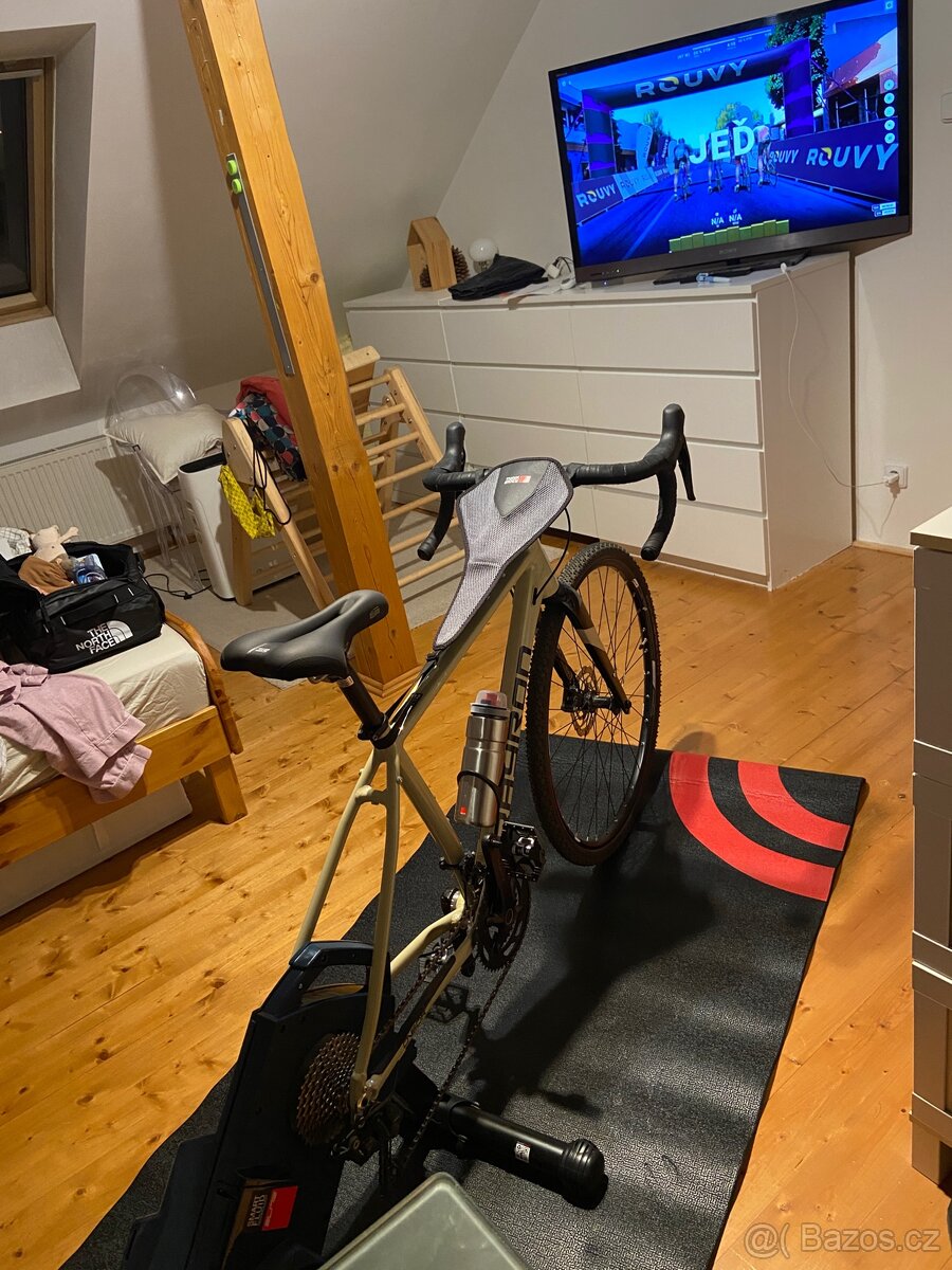 Cyklotrenazer Elite Turno+ s kazetou Shimano - 2