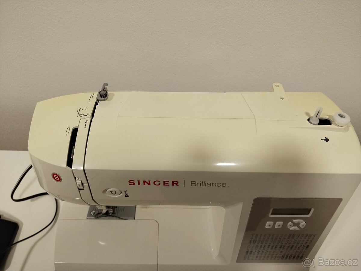 Šicí stroj - 2