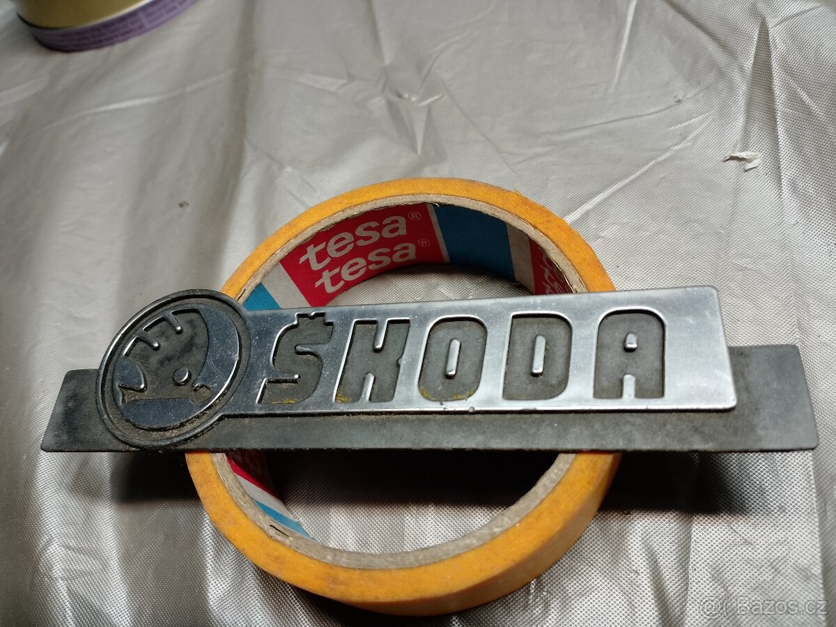 Škoda nápis na přední masku - 2