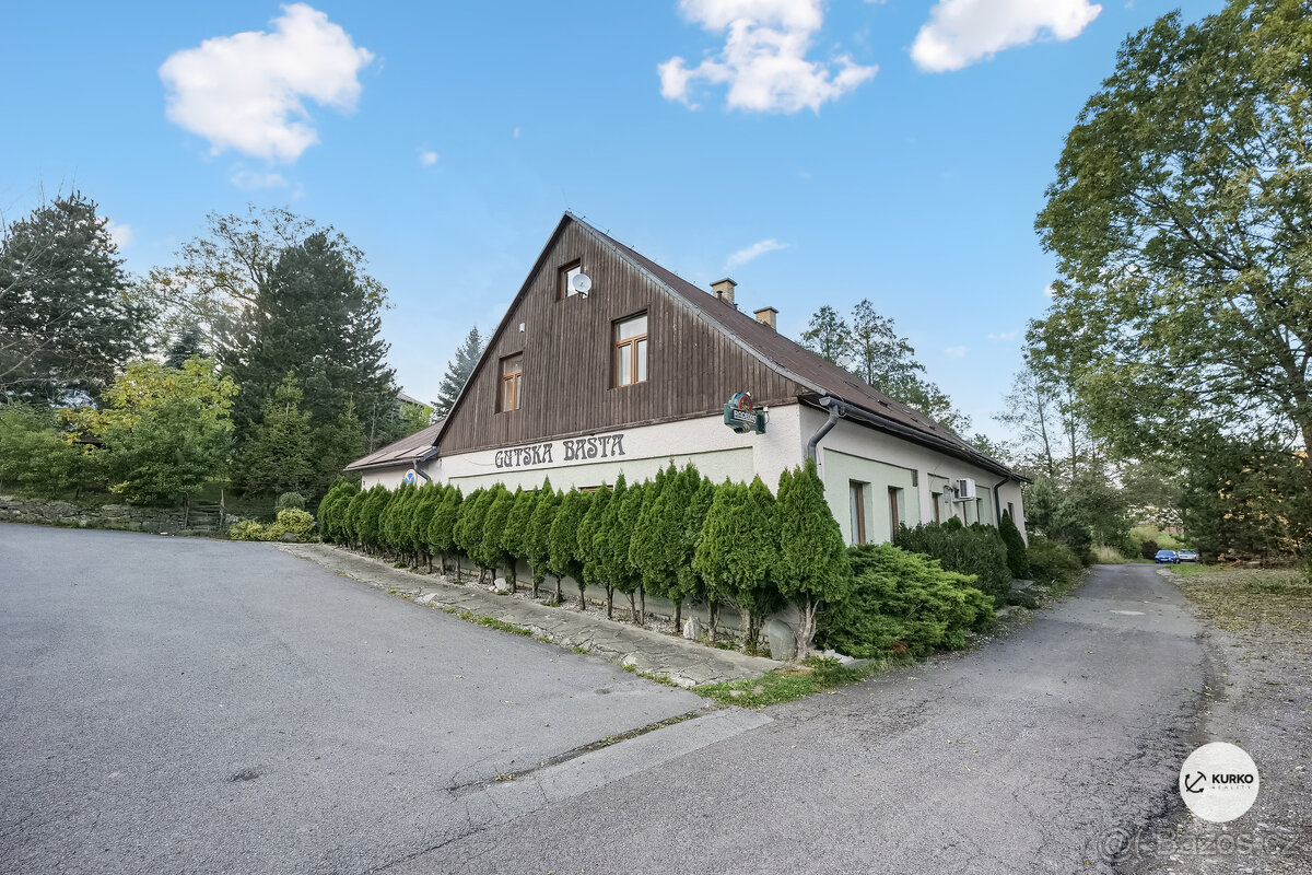 Penzion s restaurací v obci Guty s pozemkem 3170 m2 - 2