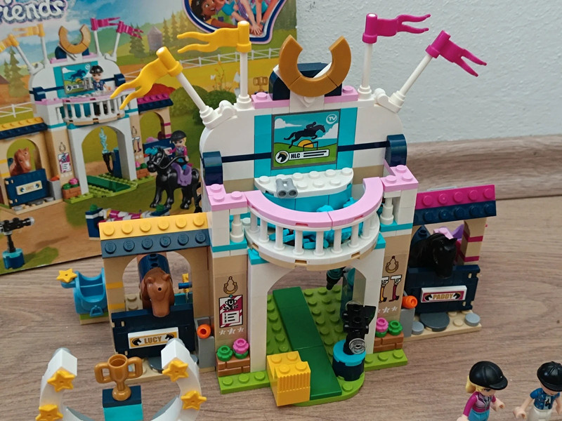 LEGO Friends 41367 Stephanie a parkurové skákání - 2