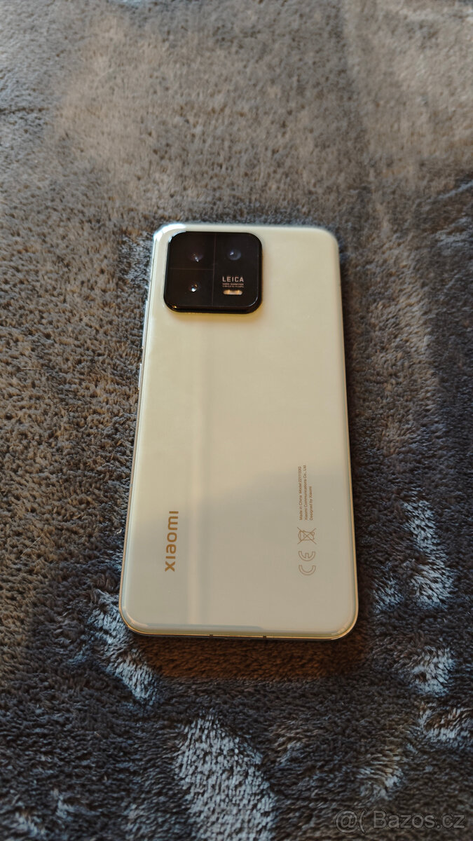 Xiaomi Mi 13 8GB/256GB v perfektním stavu - 2