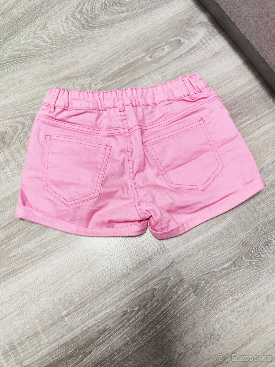 Růžové kraťasy - 2