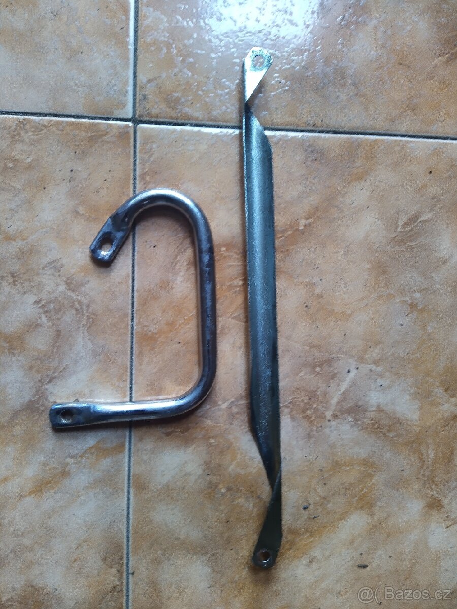 Jawa 250,350 držák lanka tachometru,madlo boční - 2