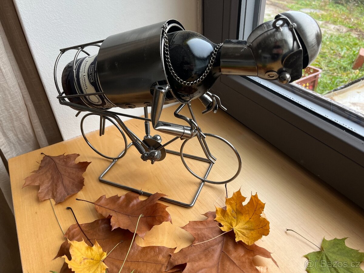 stojan na víno - cyklista - 2