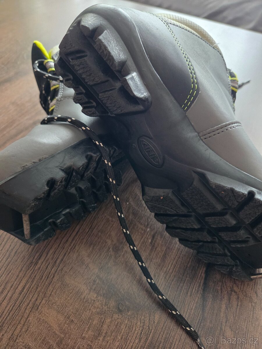 Detske boty na bezky vel. 35 - 2